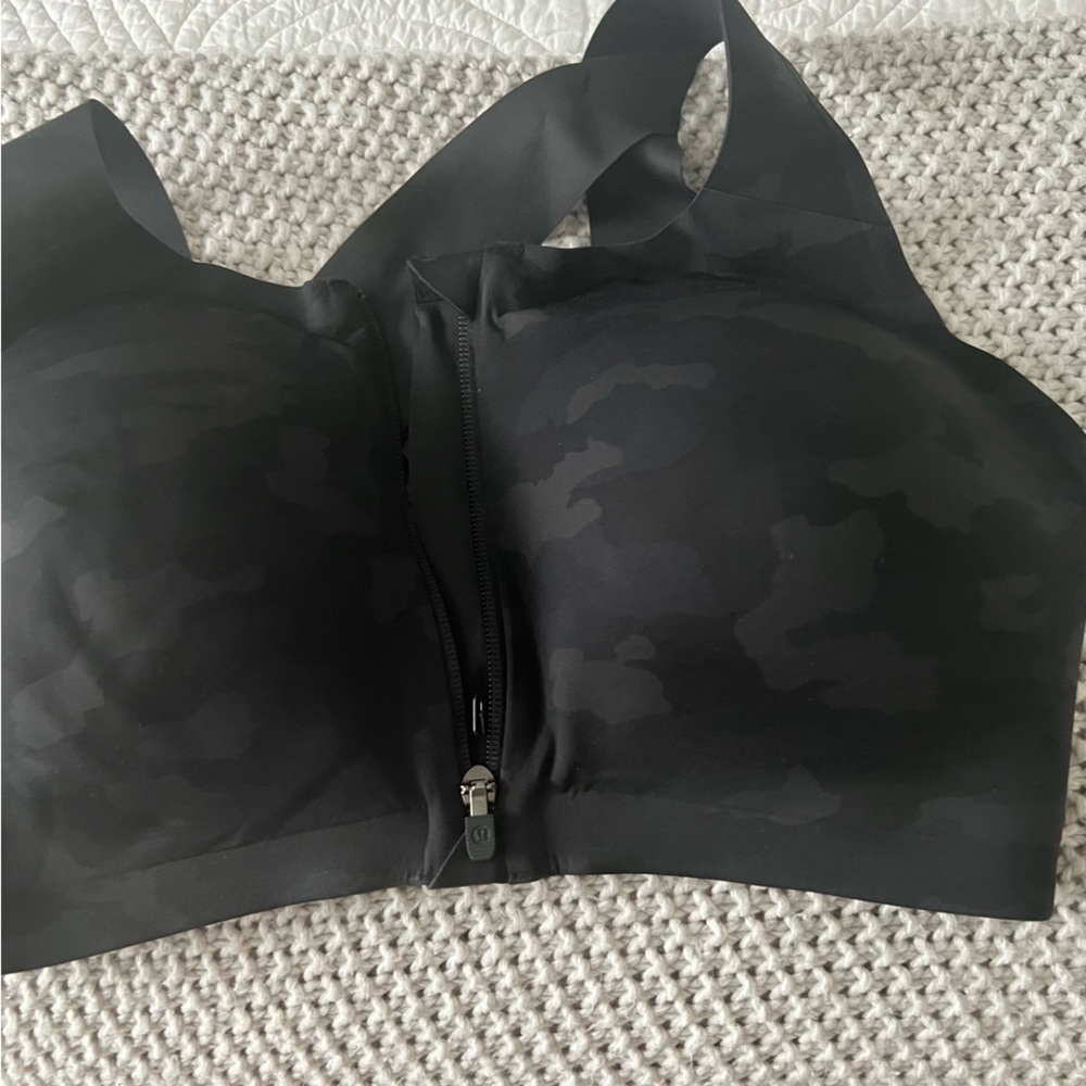 Lululemon woman’s bra